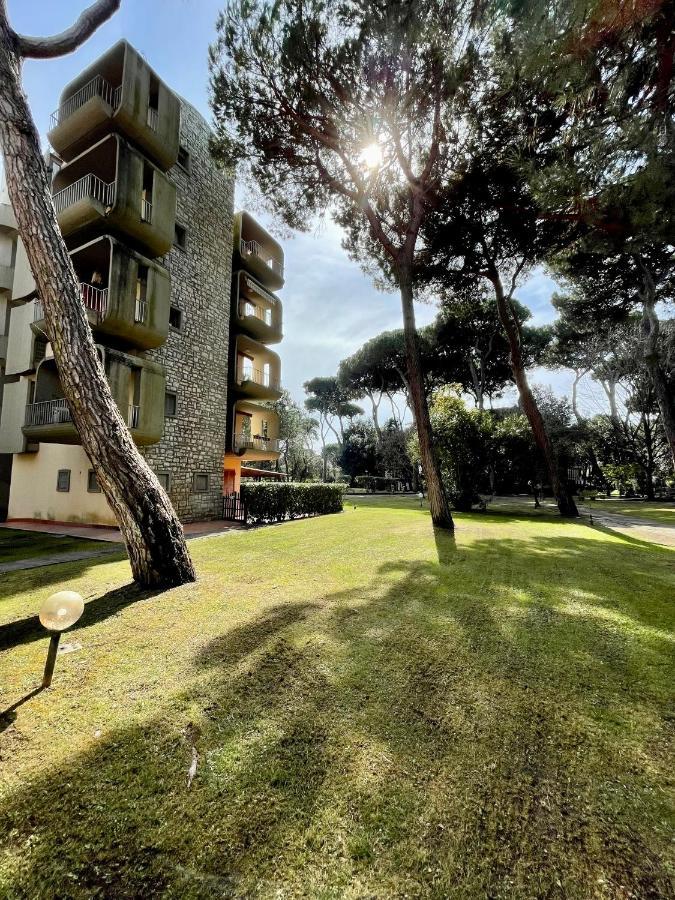 La Terrazza Del Pino Leilighet Torre del Lago Puccini Eksteriør bilde